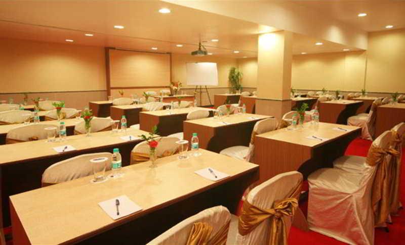 Hotel Tip Top Plaza Thane Exterior foto
